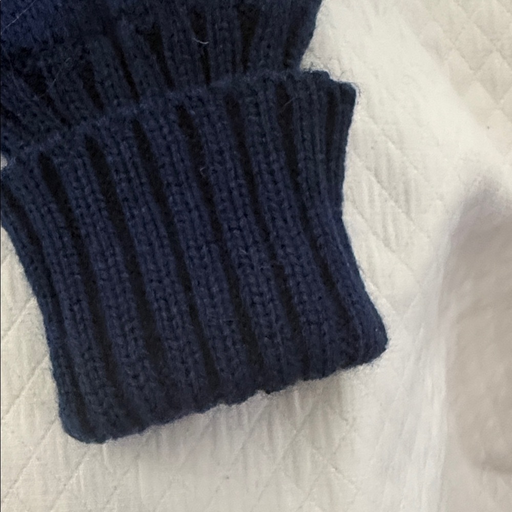 Vintage Toronto Maple Leafs Knit Mittens 11-Point Logo 1980s/90s NHL Never worn - Picture 3 of 10